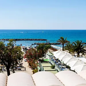 Appartamento Beach Front - Sulla Spiaggia, Taggia